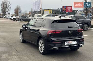 Хэтчбек Volkswagen Golf 2023 в Киеве