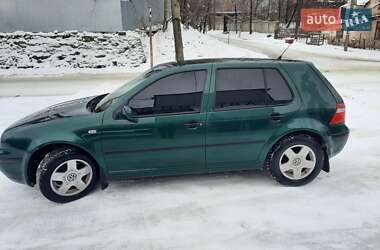 Хэтчбек Volkswagen Golf 2003 в Львове