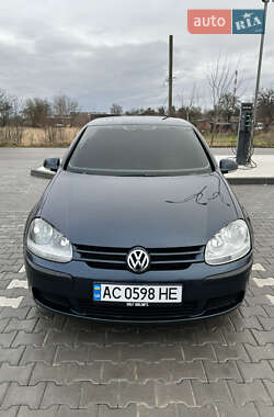 Хетчбек Volkswagen Golf 2004 в Львові