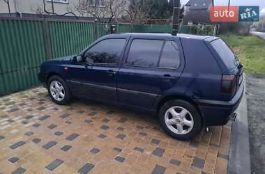 Хэтчбек Volkswagen Golf 1995 в Ужгороде