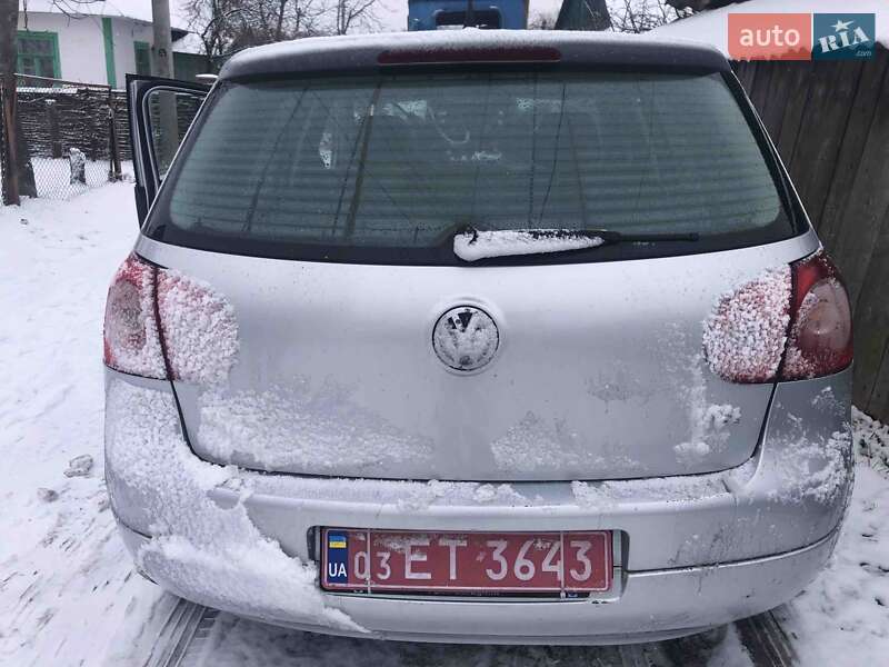 Хетчбек Volkswagen Golf 2009 в Рівному