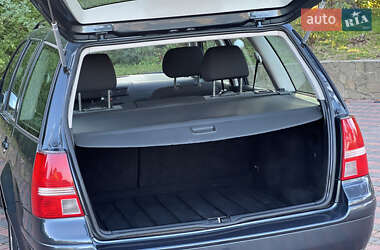 Универсал Volkswagen Golf 2003 в 