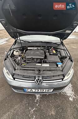 Хетчбек Volkswagen Golf 2014 в Умані