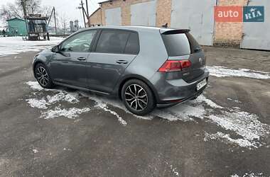 Хетчбек Volkswagen Golf 2014 в Умані