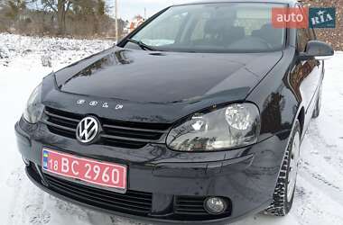 Хетчбек Volkswagen Golf 2006 в Звягелі