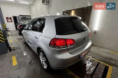 Хетчбек Volkswagen Golf 2010 в Львові