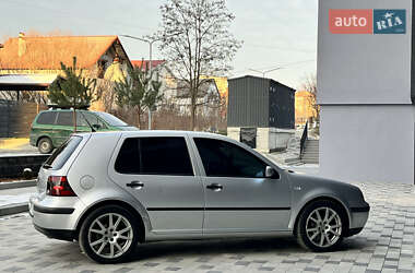 Хетчбек Volkswagen Golf 2002 в Мукачевому