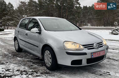 Хетчбек Volkswagen Golf 2004 в Луцьку