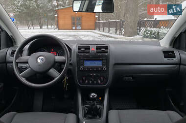 Хетчбек Volkswagen Golf 2004 в Луцьку