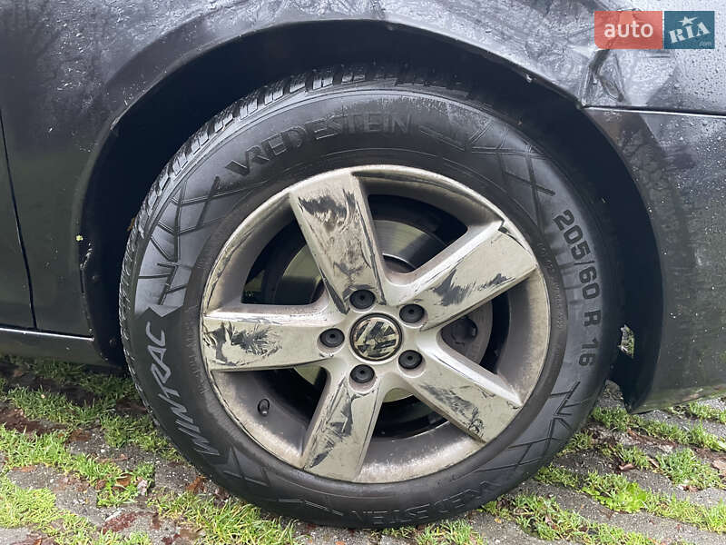 Універсал Volkswagen Golf 2011 в Києві