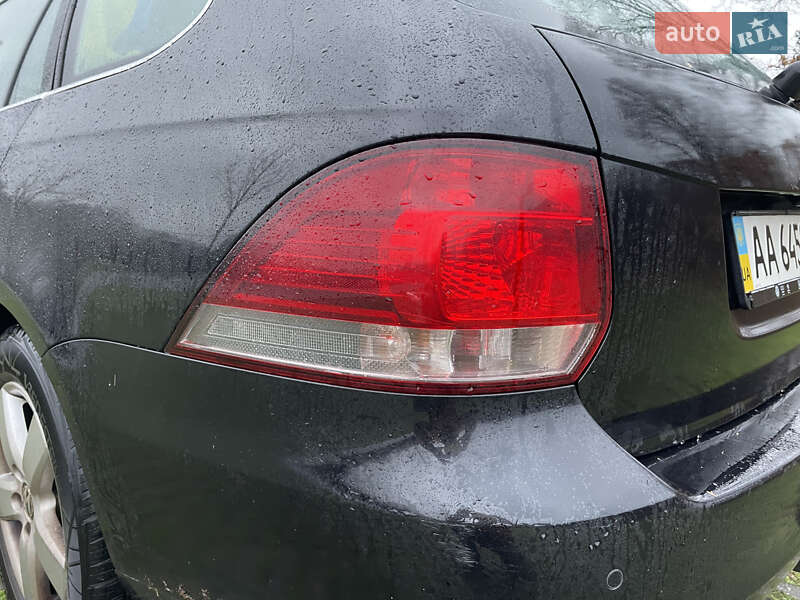 Універсал Volkswagen Golf 2011 в Києві
