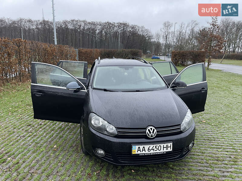 Універсал Volkswagen Golf 2011 в Києві