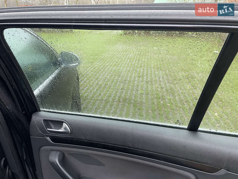 Універсал Volkswagen Golf 2011 в Києві