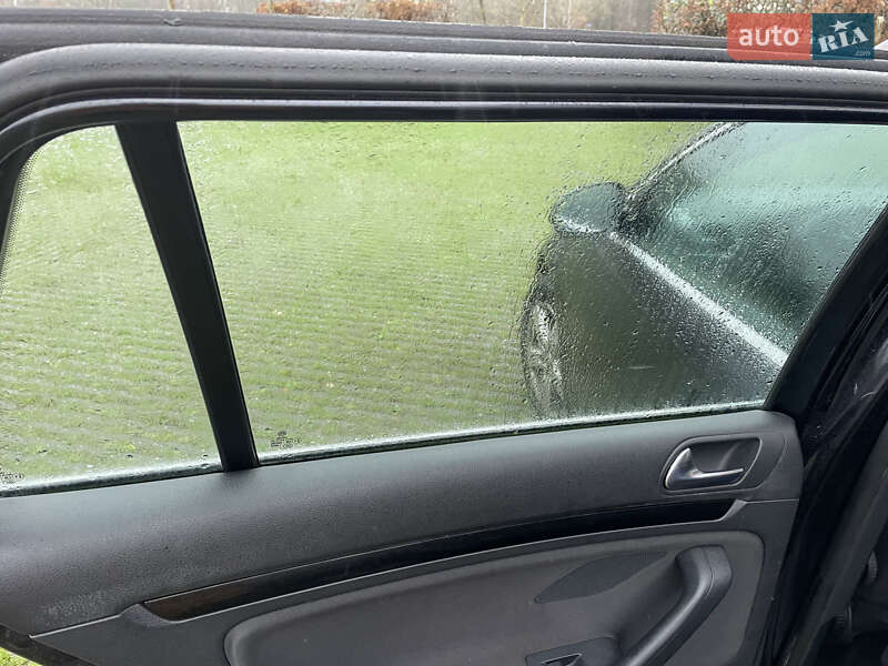 Універсал Volkswagen Golf 2011 в Києві