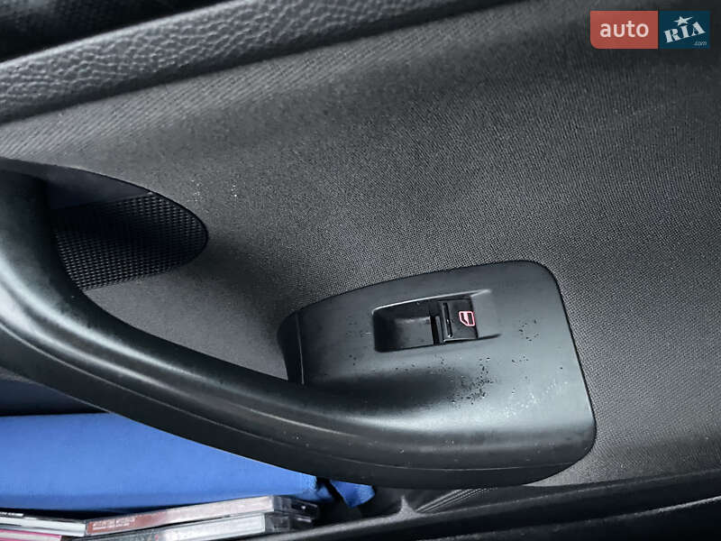 Універсал Volkswagen Golf 2011 в Києві