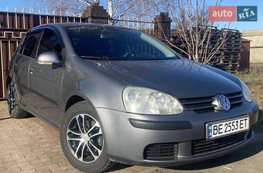 Хетчбек Volkswagen Golf 2005 в Миколаєві