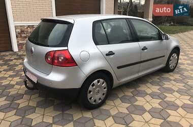 Хетчбек Volkswagen Golf 2004 в Миколаєві