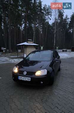 Хетчбек Volkswagen Golf 2008 в Коростені