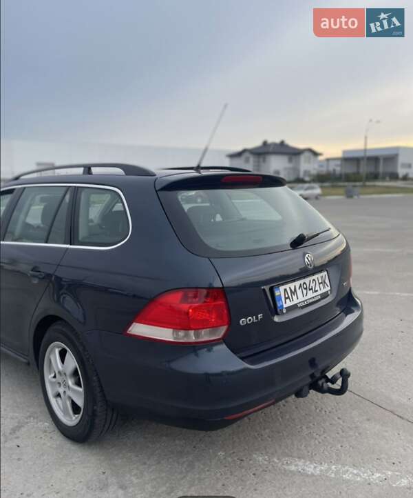 Універсал Volkswagen Golf 2009 в Коростені