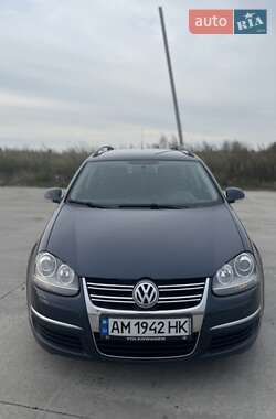 Универсал Volkswagen Golf 2009 в Коростене