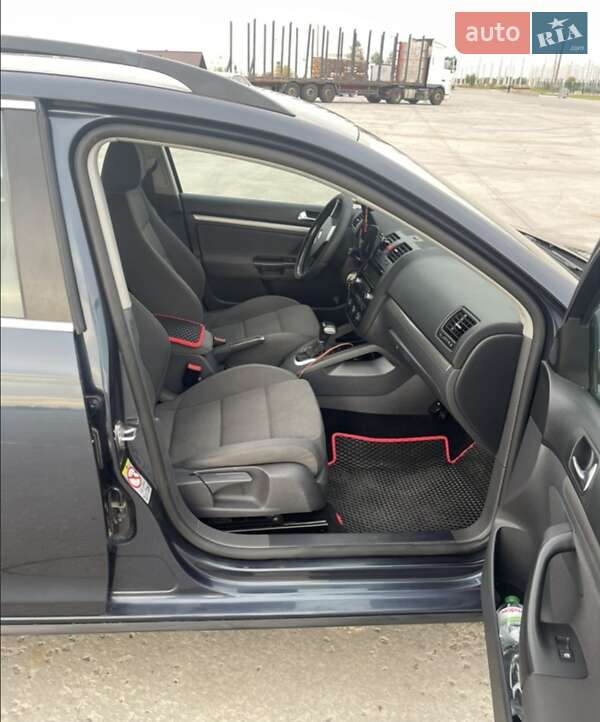 Універсал Volkswagen Golf 2009 в Коростені