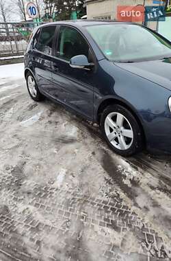 Хетчбек Volkswagen Golf 2009 в Луцьку