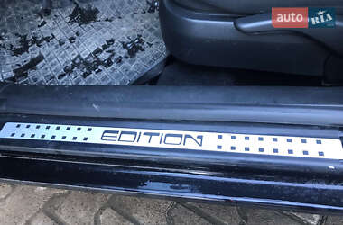 Хэтчбек Volkswagen Golf 2003 в 