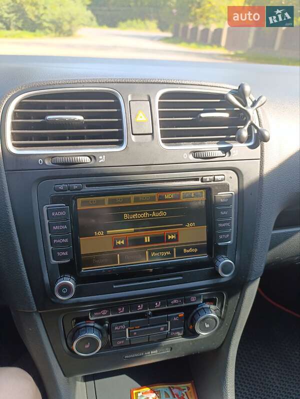 Универсал Volkswagen Golf 2010 в Оброшином