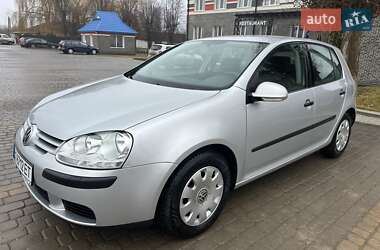 Хетчбек Volkswagen Golf 2004 в Києві