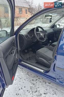 Універсал Volkswagen Golf 2005 в Рівному