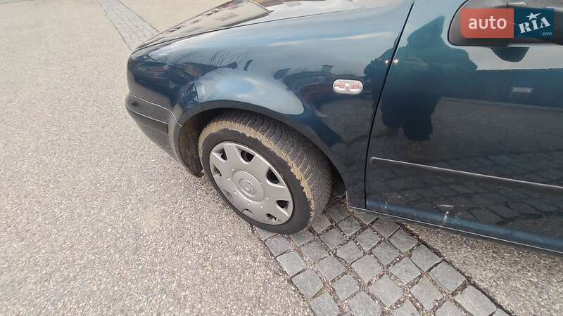 Хетчбек Volkswagen Golf 2000 в Чернігові