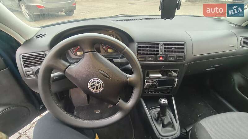 Хетчбек Volkswagen Golf 2000 в Чернігові