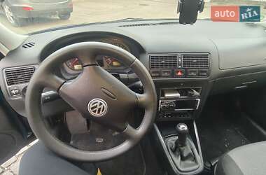 Хетчбек Volkswagen Golf 2000 в Чернігові