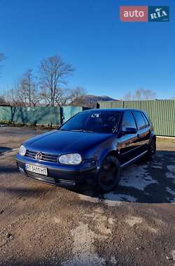 Хэтчбек Volkswagen Golf 2000 в Надворной