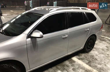 Универсал Volkswagen Golf 2011 в 