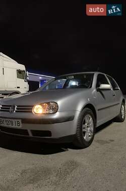 Хетчбек Volkswagen Golf 2001 в Костопілі