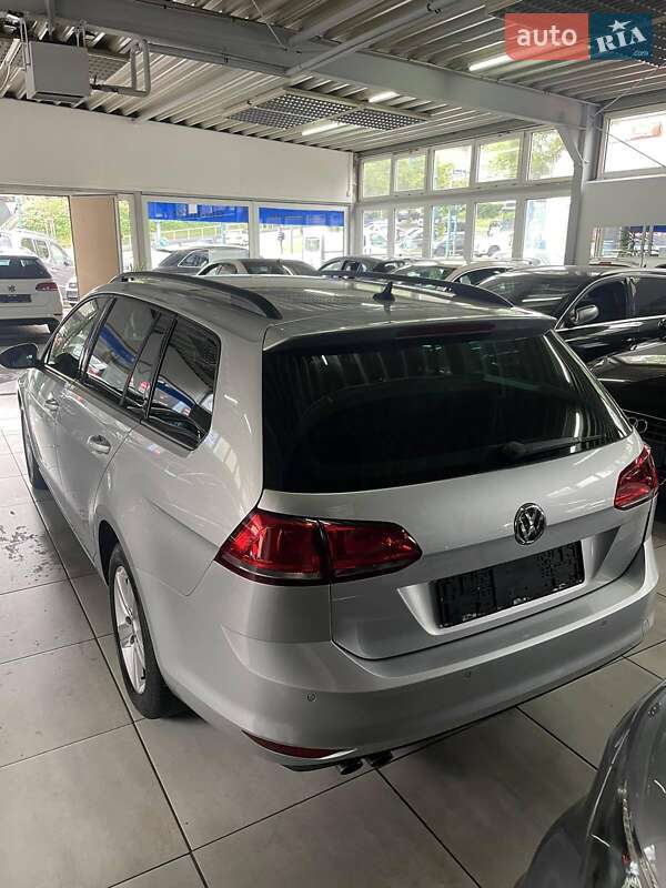 Універсал Volkswagen Golf 2013 в Костопілі