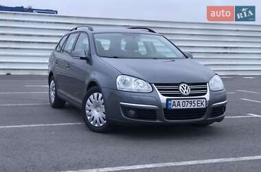 Універсал Volkswagen Golf 2009 в Львові