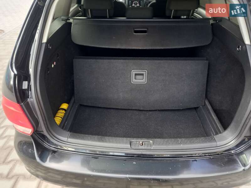Универсал Volkswagen Golf 2009 в Виннице