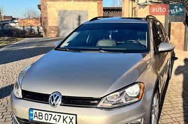 Універсал Volkswagen Golf 2015 в Вінниці