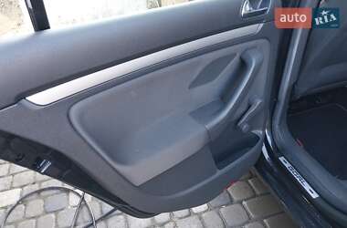 Хэтчбек Volkswagen Golf 2006 в Ходорове