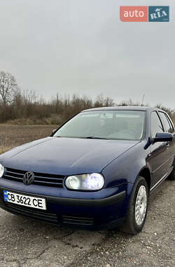 Хетчбек Volkswagen Golf 2001 в Прилуках