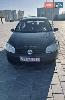 Хетчбек Volkswagen Golf 2004 в Черкасах