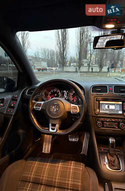 Хэтчбек Volkswagen Golf 2012 в Киеве