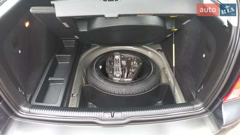 Універсал Volkswagen Golf 2002 в Харкові