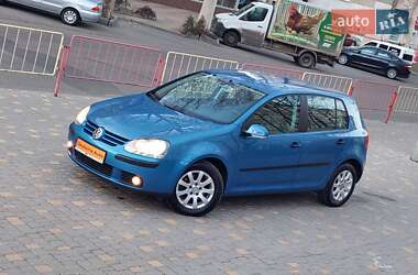 Хетчбек Volkswagen Golf 2004 в Одесі