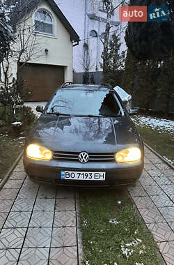 Универсал Volkswagen Golf 2003 в Ужгороде