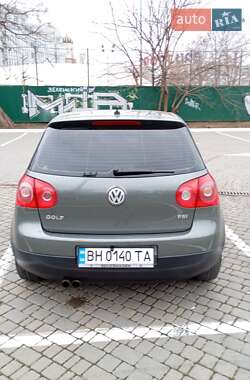 Хетчбек Volkswagen Golf 2004 в Одесі