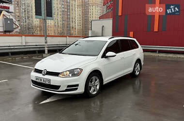 Универсал Volkswagen Golf 2015 в Киеве