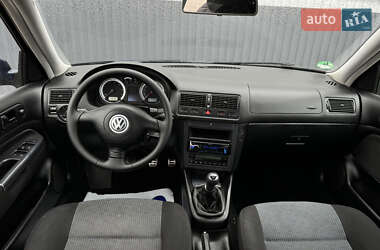 Хетчбек Volkswagen Golf 2003 в Луцьку